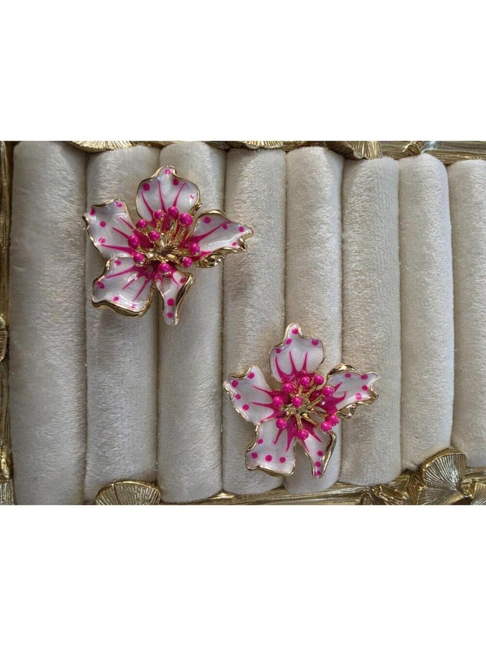 SALE Floral Pink White Enamel Flower Earrings Gold Metal